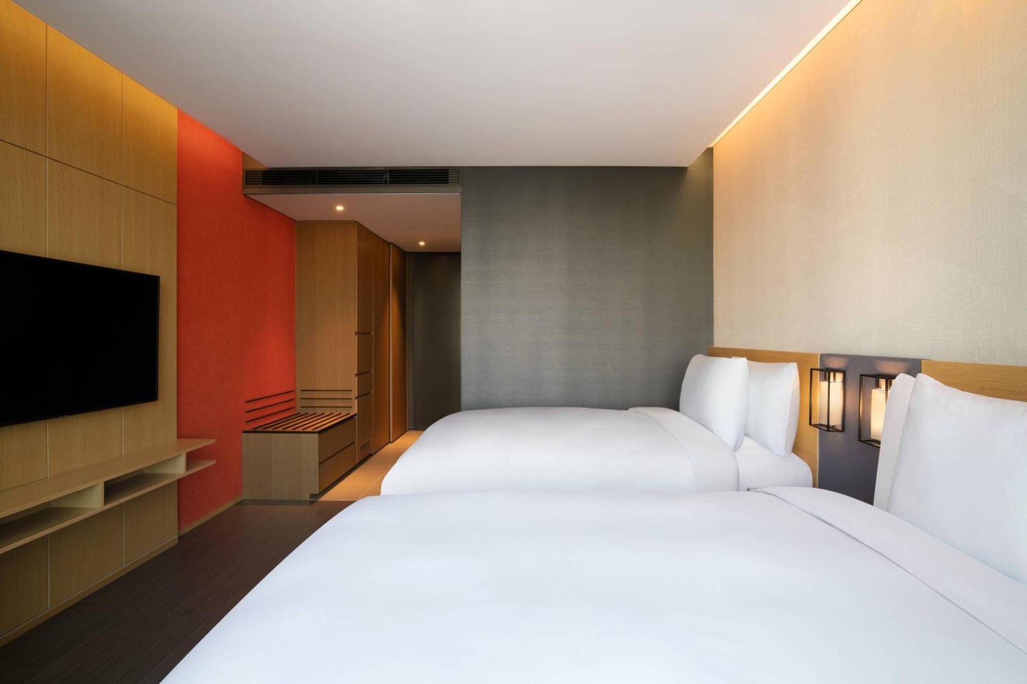 Courtyard By Marriott Suwon Hotel Exterior photo